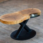 Măsuță cafea stejar cu inserție răsină și ceașcă