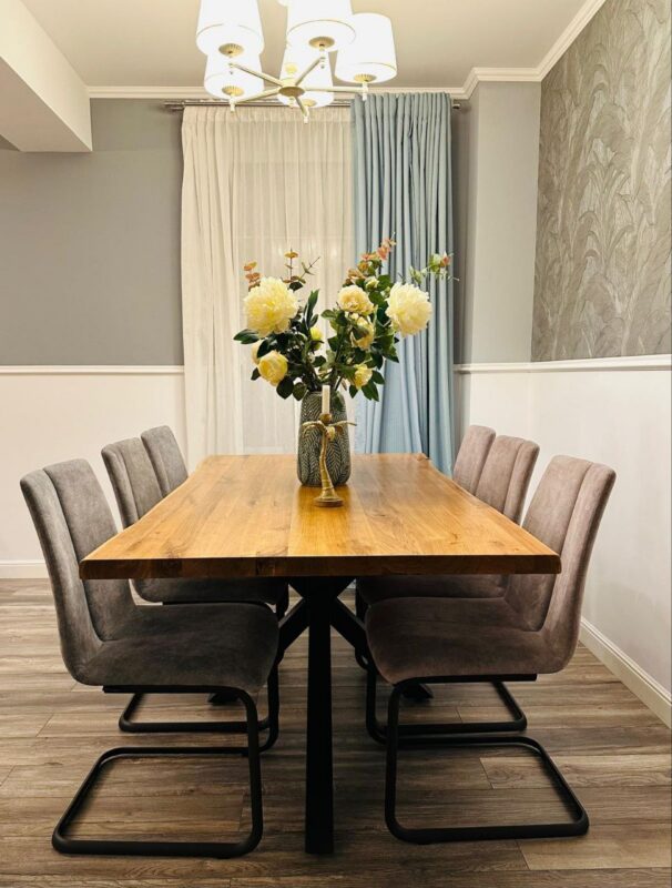 photo_5771424285133048843_y