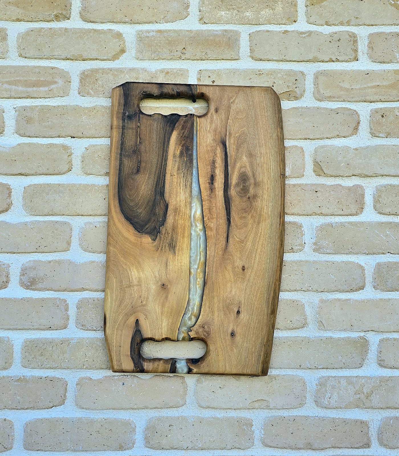 tocator-14 Tocător / platou din stejar cu inserție sidefată de rășină 55x34x2 cm - imagine 1