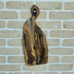 Tocător din nuc cu inserție rășină 50x20x2 cm