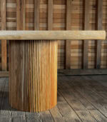 Masă 10 persoane stejar cu picioare din riflaj din stejar -260x110cm - imagine 2