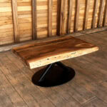 Măsuță cafea nuc cu inserții de rășină neagră - 101x60x5cm