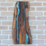 River Flow Panorama – Platou XXL din Nuc Masiv - 88x30 cm