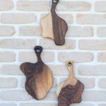 Set 3 tocătoare Deep Forest Fragments din nuc masiv - 32x17 cm