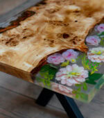 Măsuță de cafea unicat Eternal garden - plop bubos și rășină cu flori - 120x60 cm - imagine 5