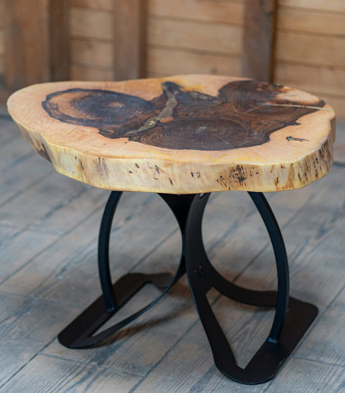 【まつ】 Walnut Titan – măsuță de cafea din nuc masiv – 60×70 cm – WoodLove